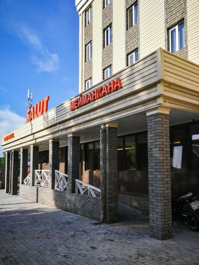 Salut Hotel Bischkek Exterior foto